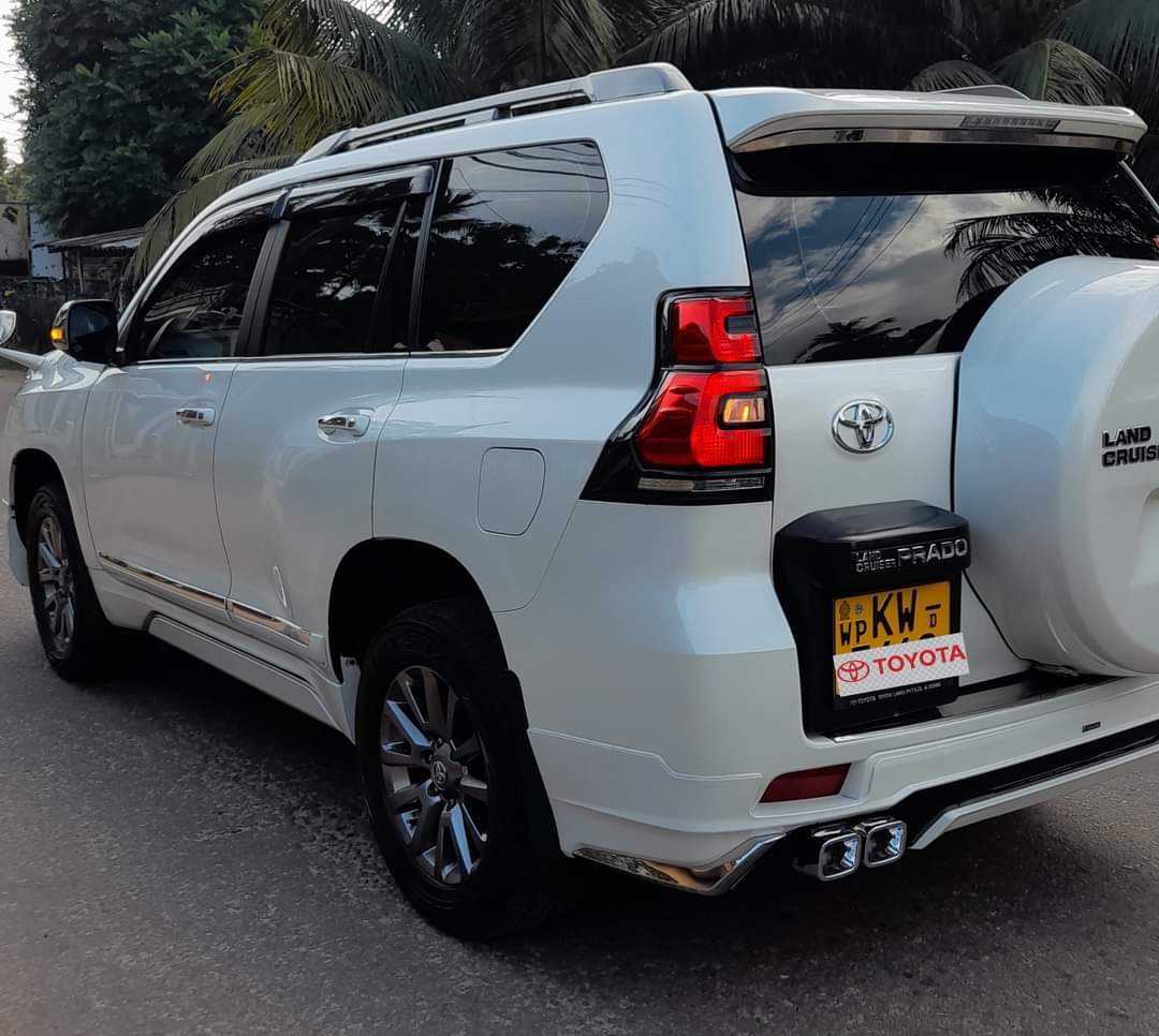 land crcruiser prado 150