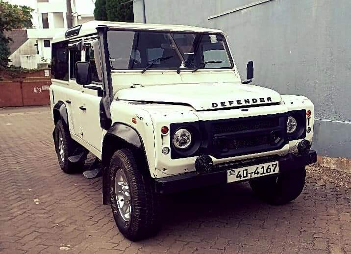Land Rover Defender 110