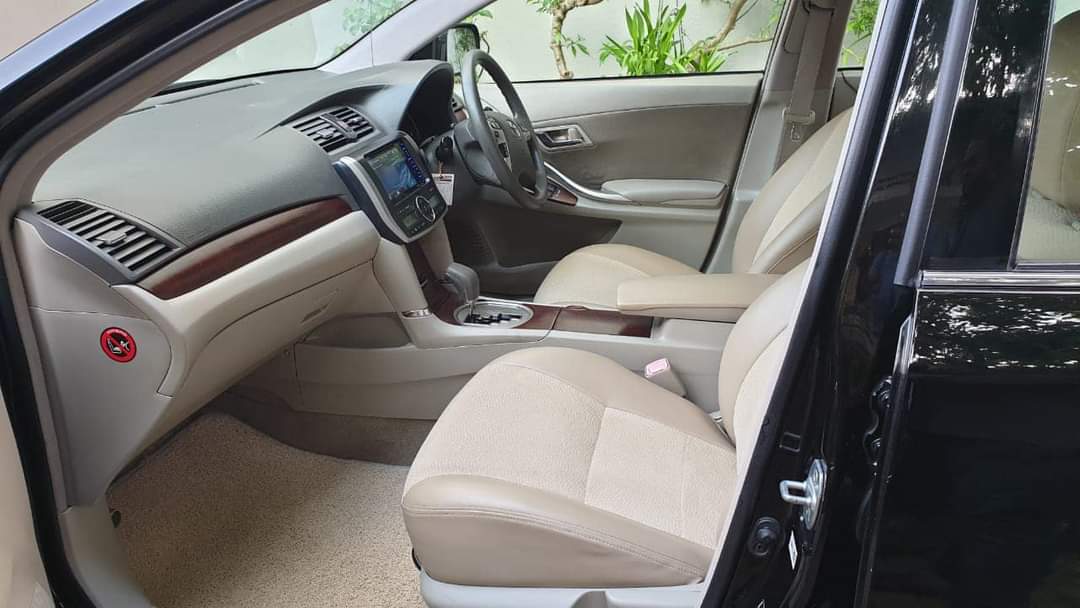 Toyota Premio G grade
