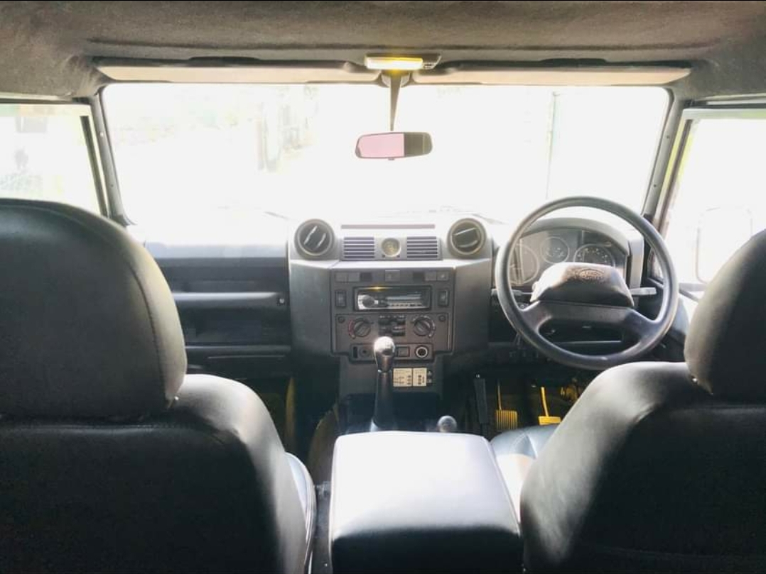 Land Rover Defender 110 Puma