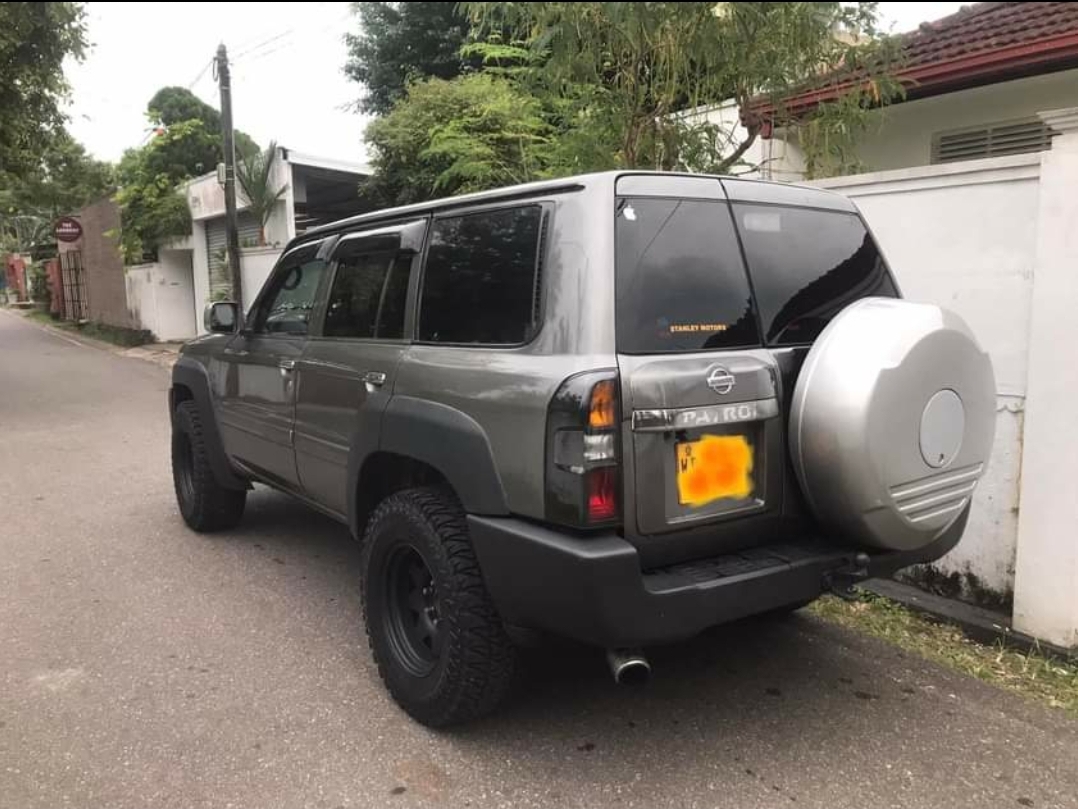 Nissan Petrol y61
