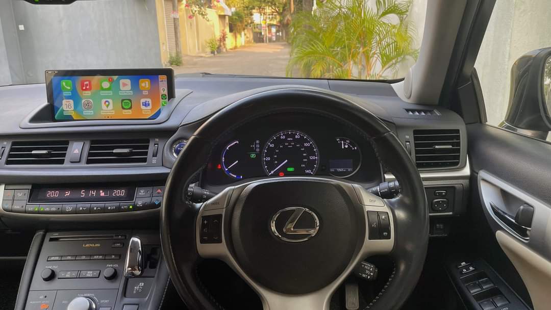 Lexus CT200h