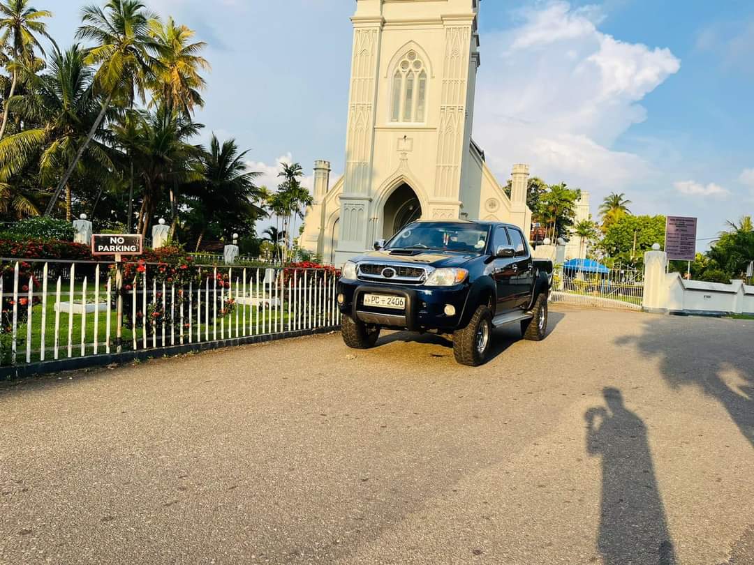 Toyota hilux for sale sri lanka