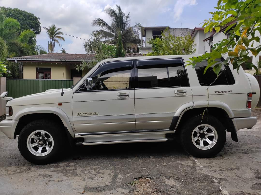 Isuzu bighorn 1991 for sale sri lan