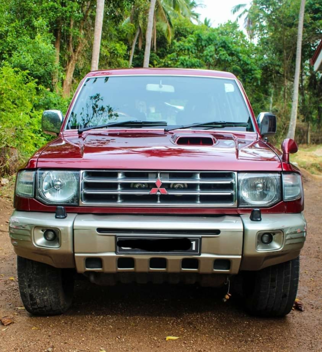 Mitsubishi Montero 1998
