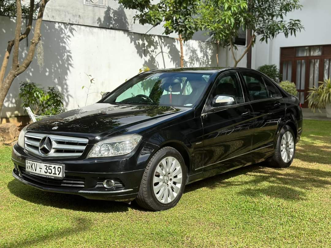 MERCEDES BENZ C180