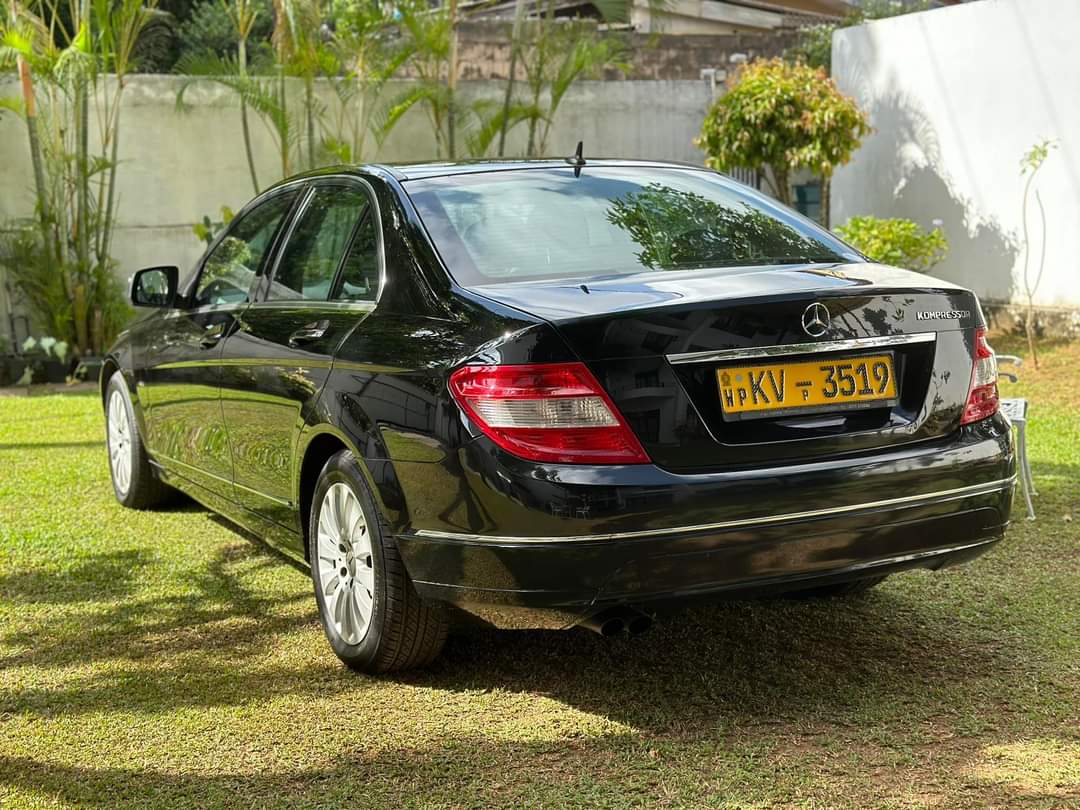 MERCEDES BENZ C180