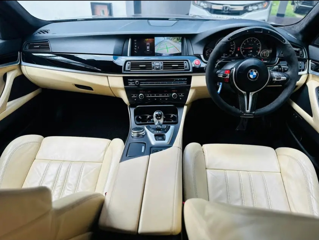 BMW M5