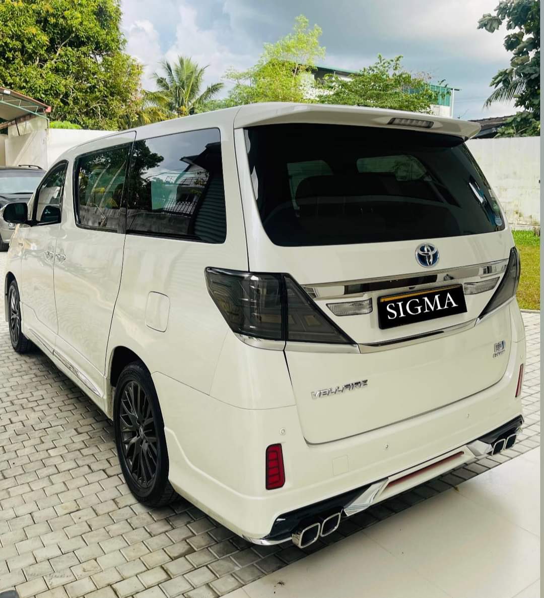 Toyota vellfire for sale sri lanka