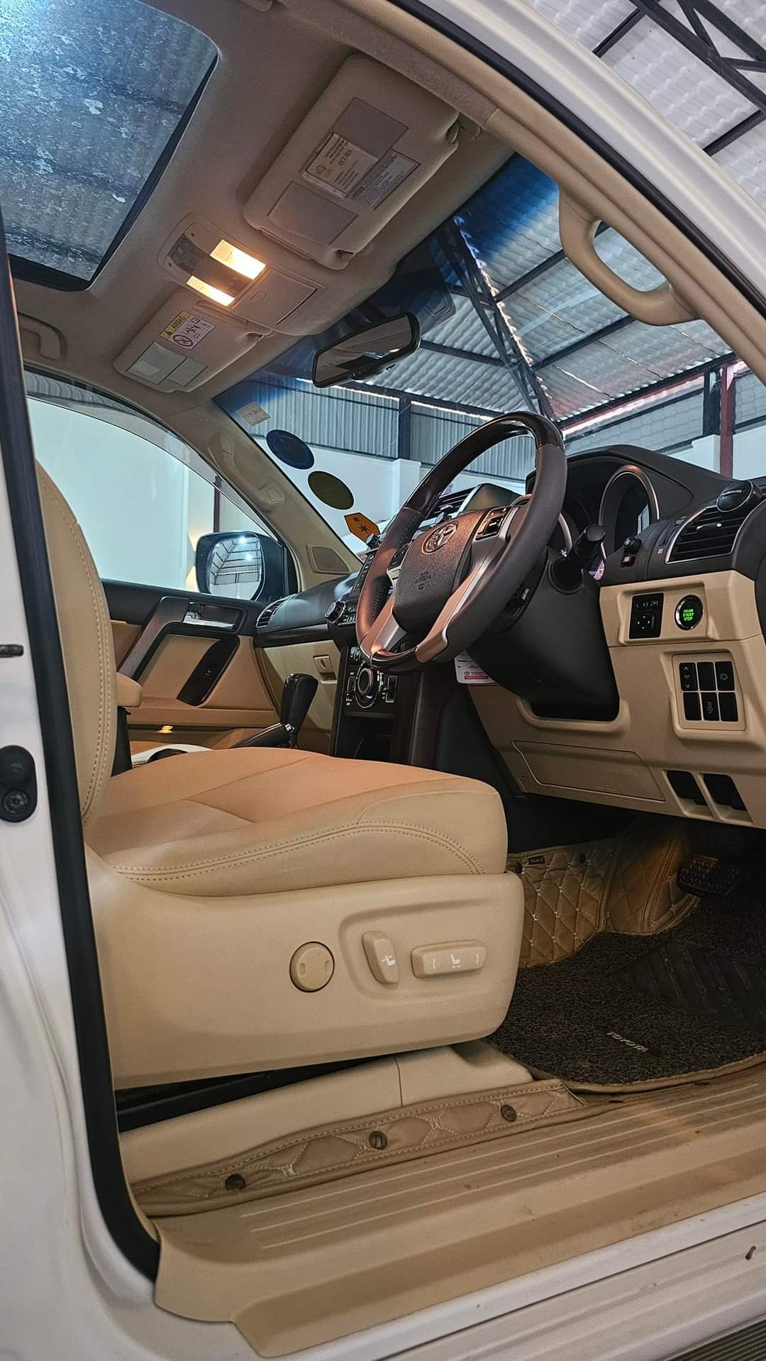 Landcruiser prado 2014 sri lanka