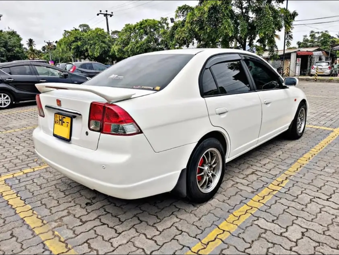 Honda civic ES1 for sale sri lanka