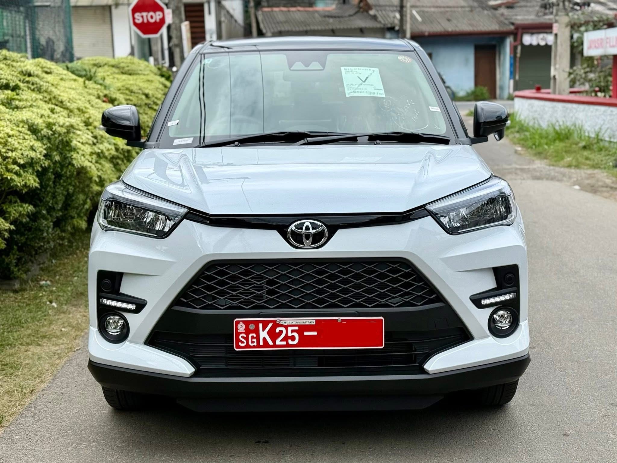 Toyota Raize Z grade 2015 sri lanka