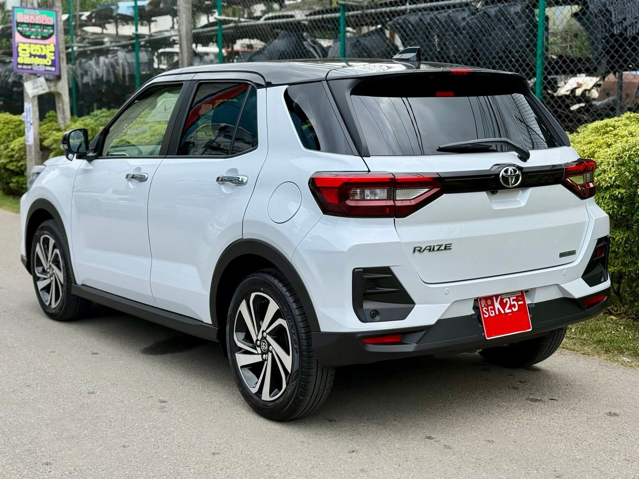 Toyota Raize Z grade 2015 sri lanka