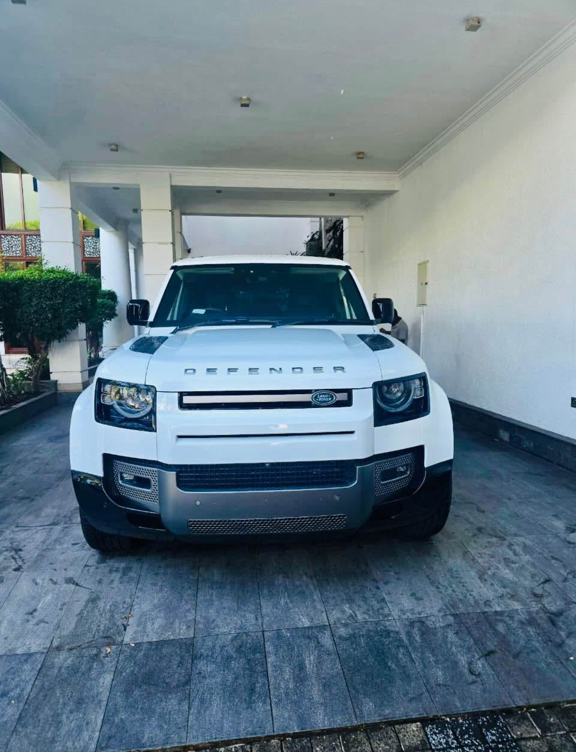 2023 land rover defender Sri lanka