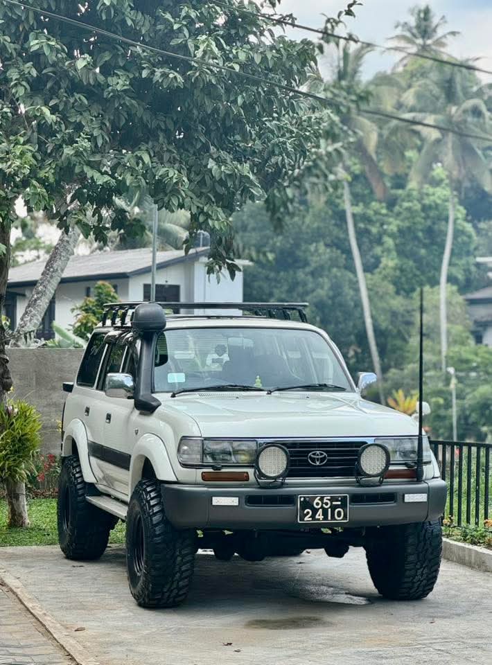 Land ruiser Sahara for sale Sri lan