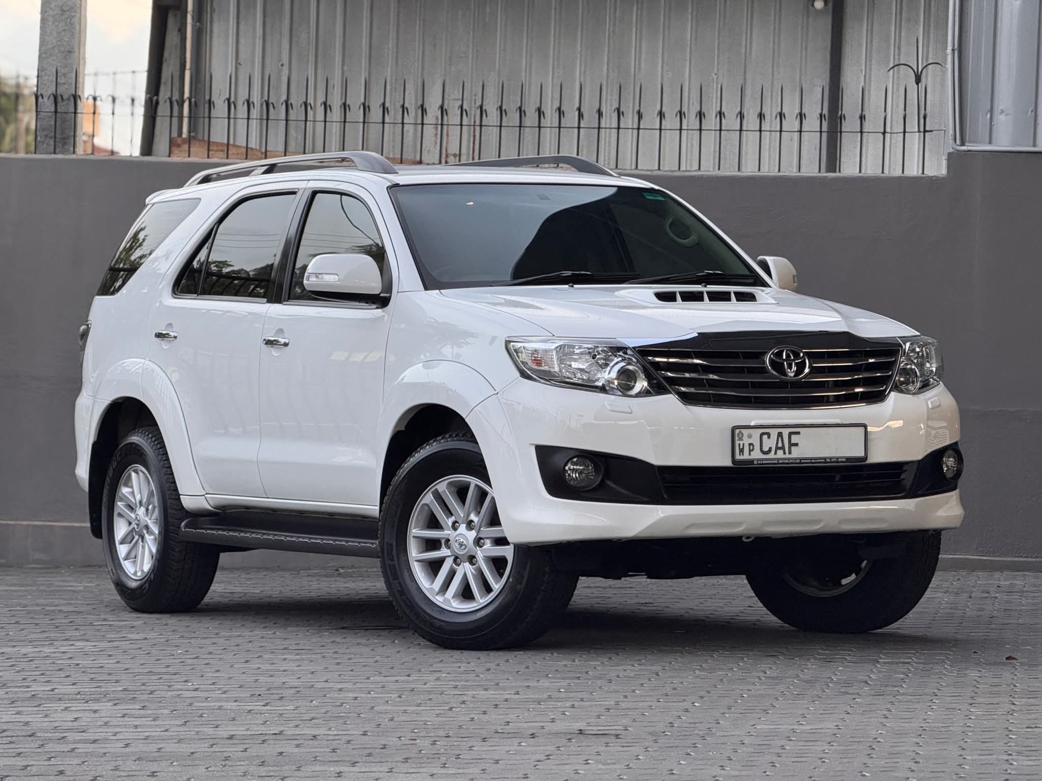 Toyota fortuner for sale sri lanka