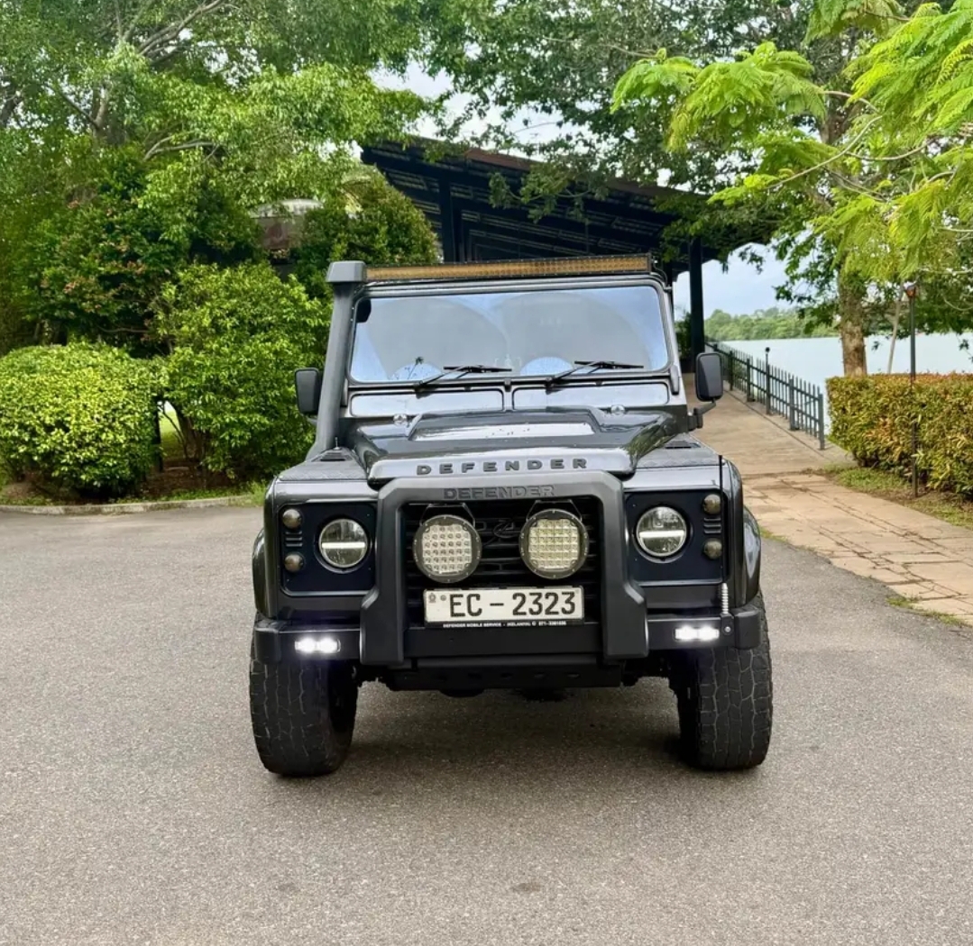 Land rover defender sri lanka